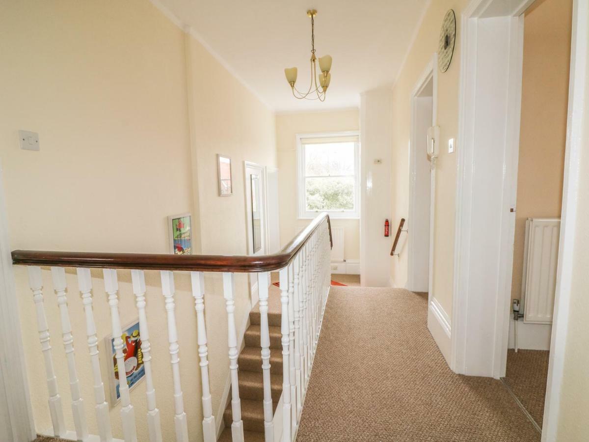 Saltwood Apartment Eastbourne Exterior photo
